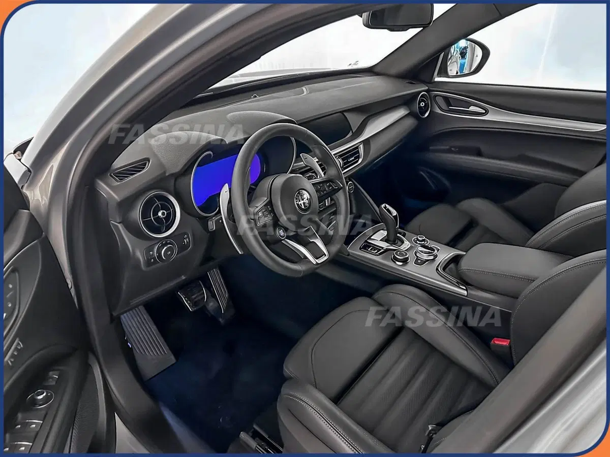Alfa Romeo Stelvio usata a Milano (8)