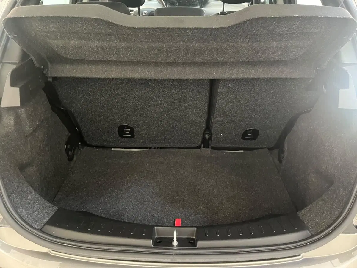 Lancia Ypsilon usata a Lucca (11)