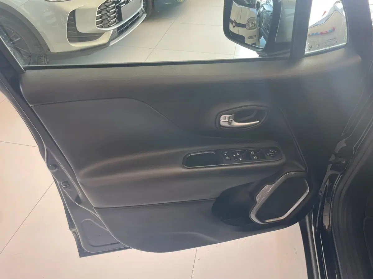 Jeep Renegade usata a Lucca (8)