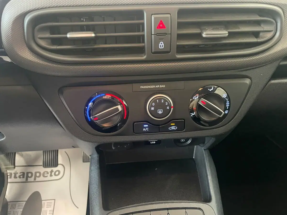 Hyundai i10 usata a Lucca (14)