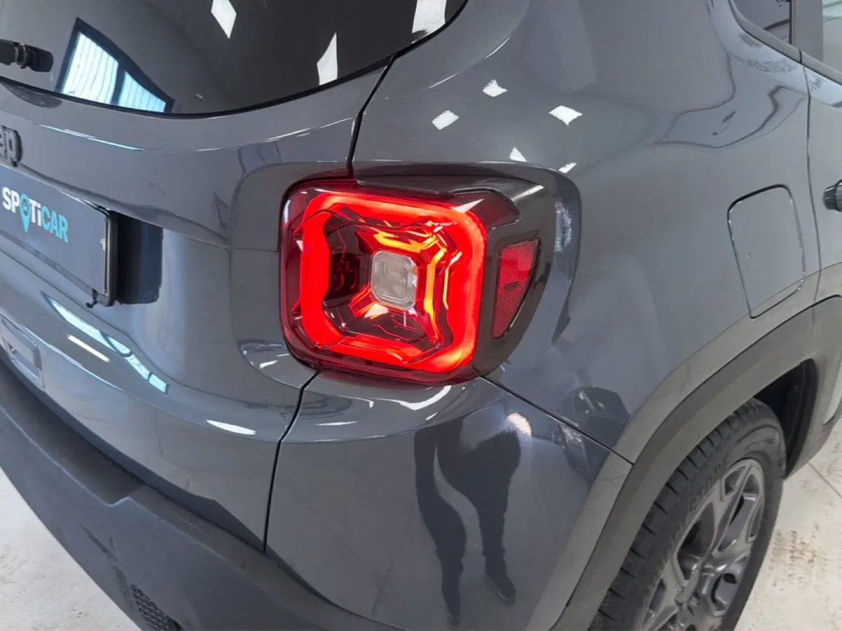 Jeep Renegade usata a Palermo (19)