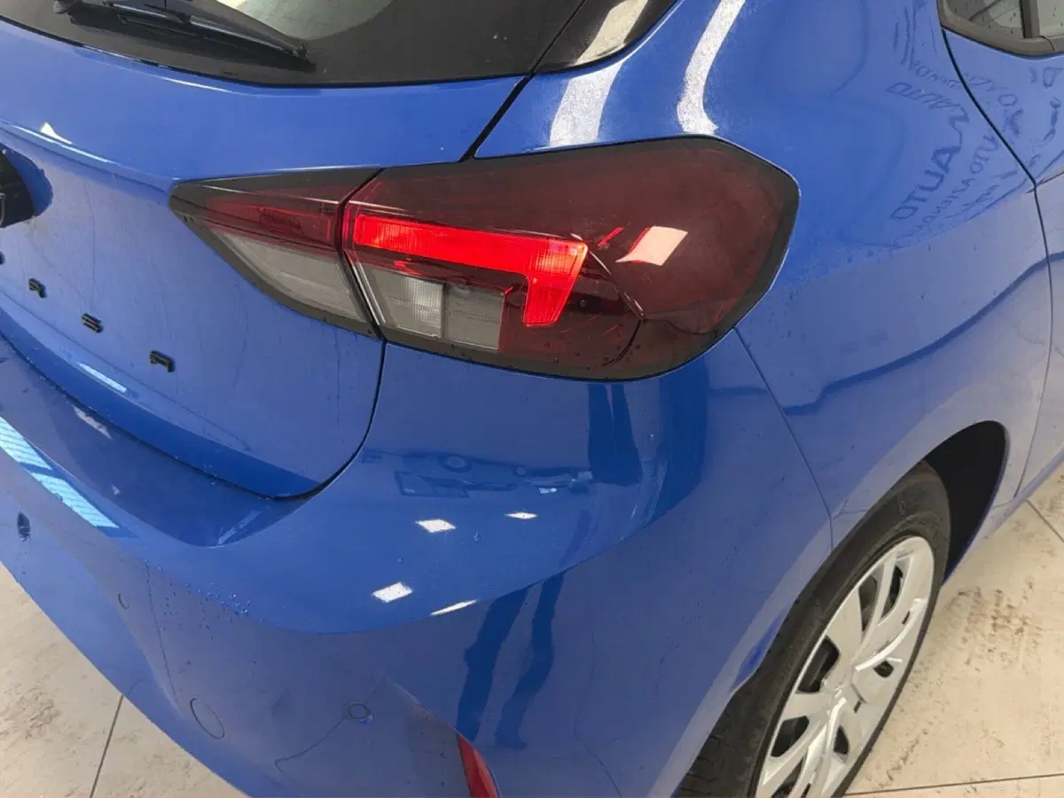 Opel Corsa nuova a Palermo (17)