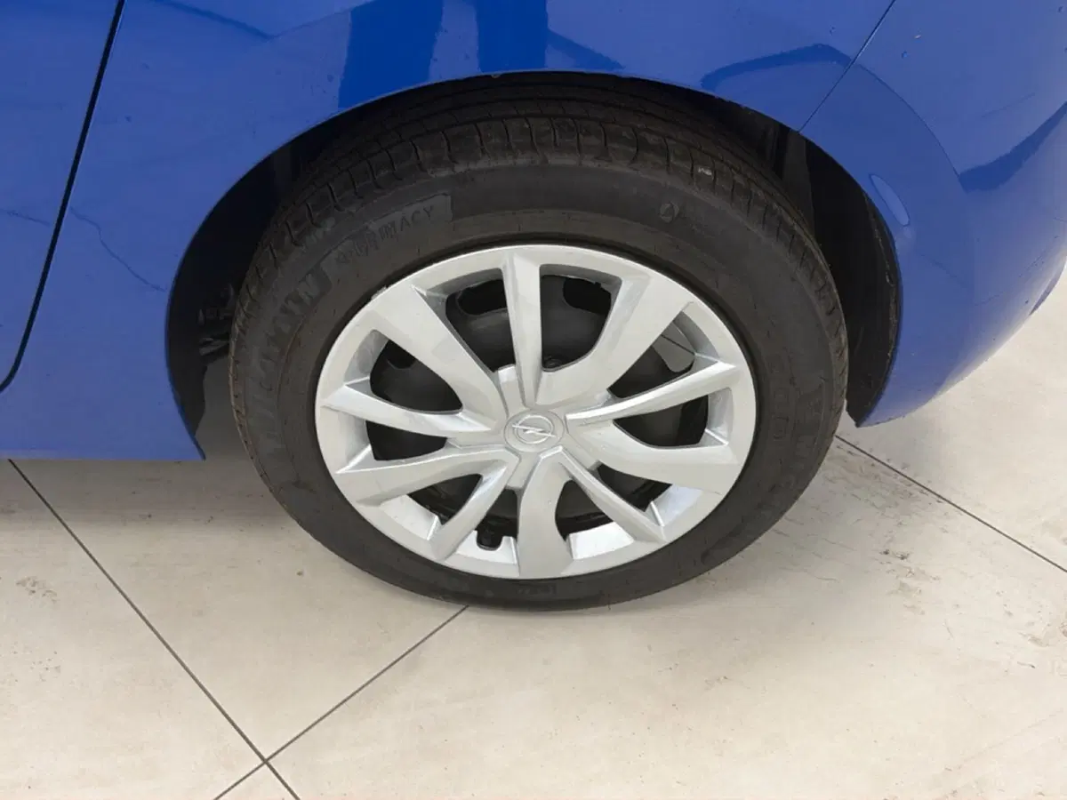 Opel Corsa nuova a Palermo (5)