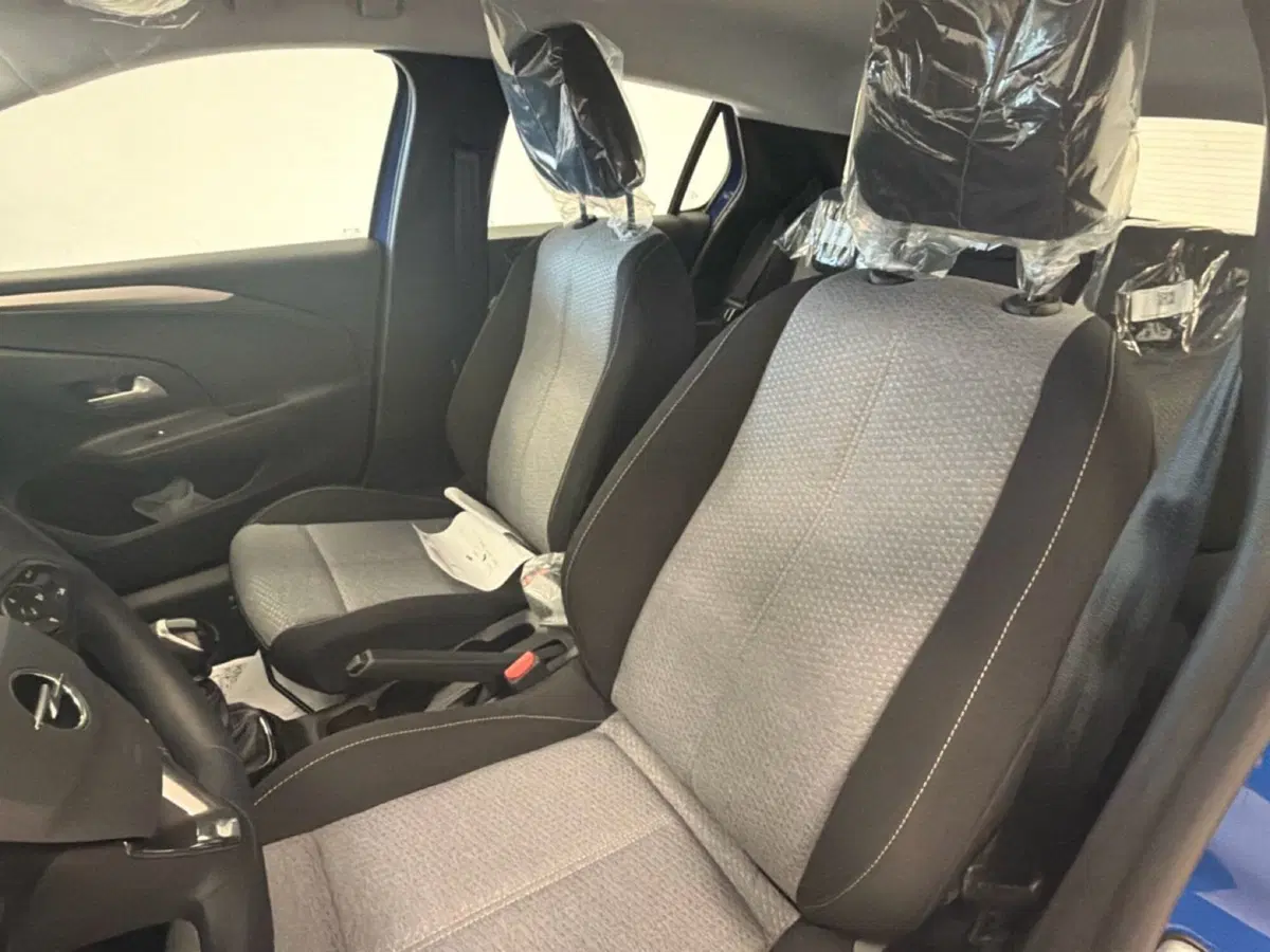 Opel Corsa nuova a Palermo (7)
