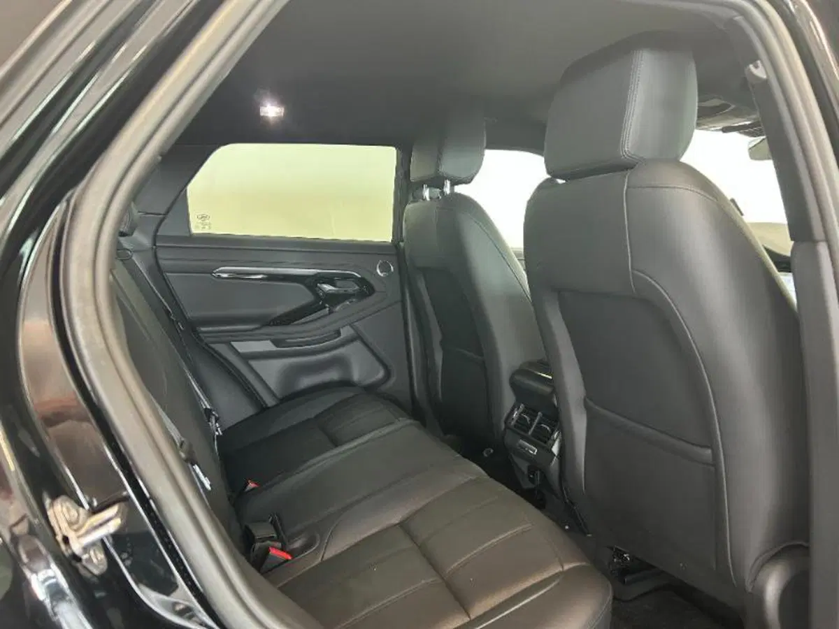 Land Rover Range Rover Evoque usata a Venezia (13)