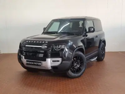 Land Rover Defender 90 3.0d i6 mhev X-Dynamic SE awd 250cv auto del 2022 usata a Brescia