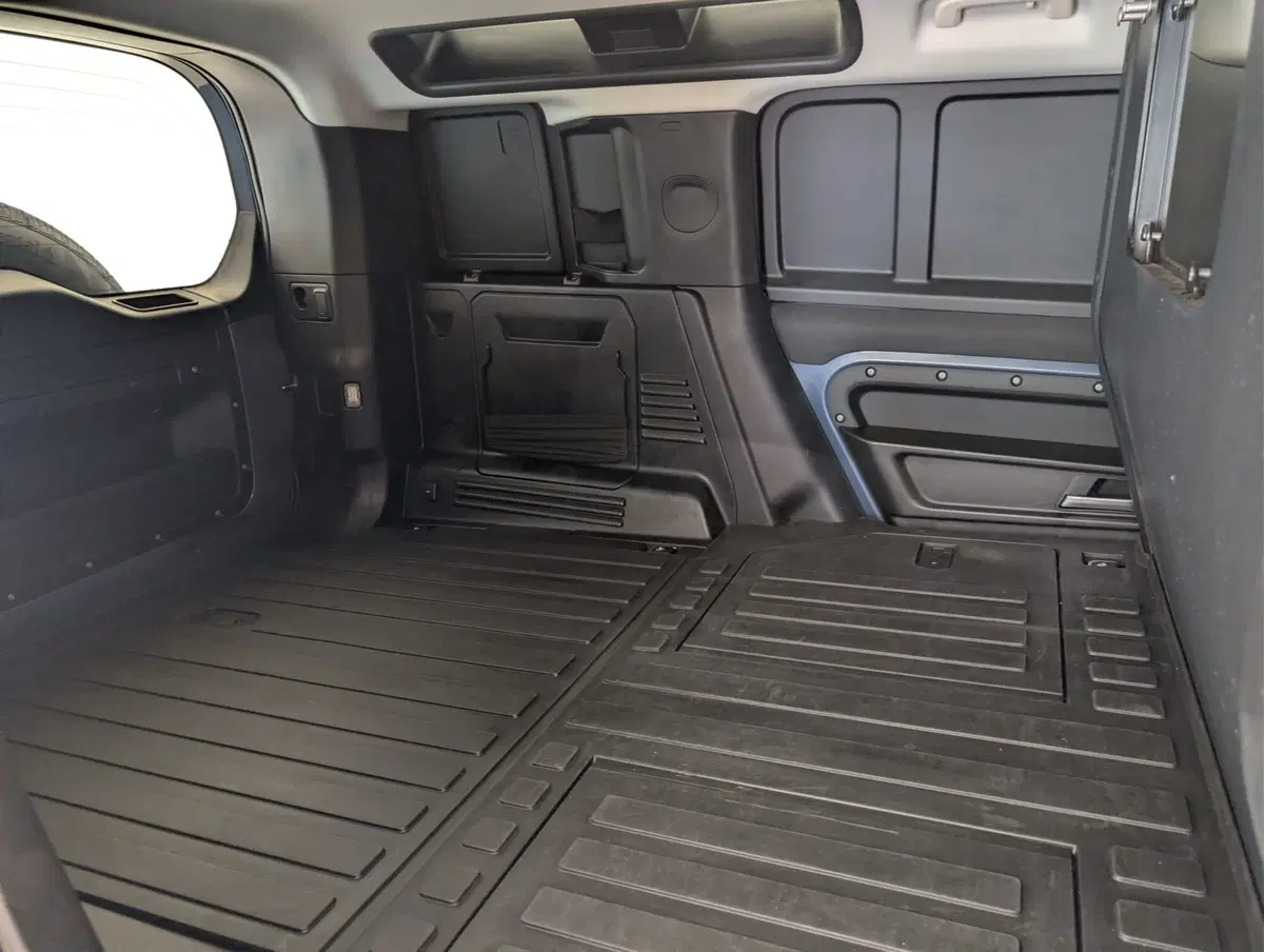 Land Rover Defender usata a Cuneo (5)