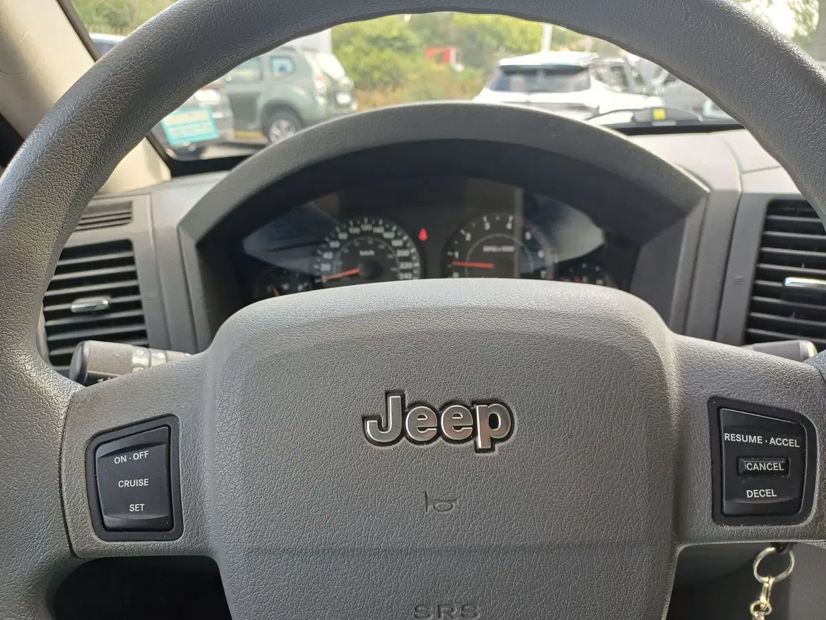Jeep Grand Cherokee usata a Modena (16)