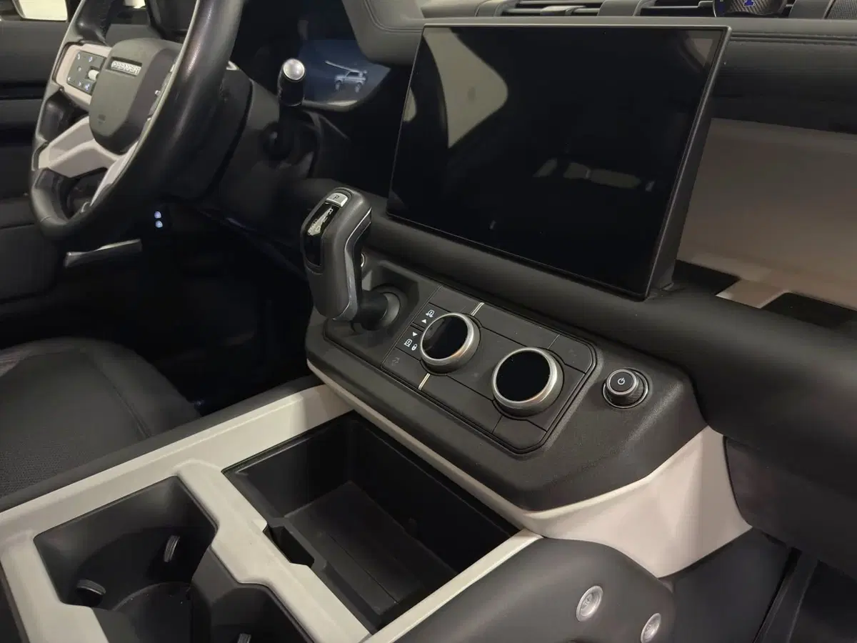 Land Rover Defender usata a Novara (15)