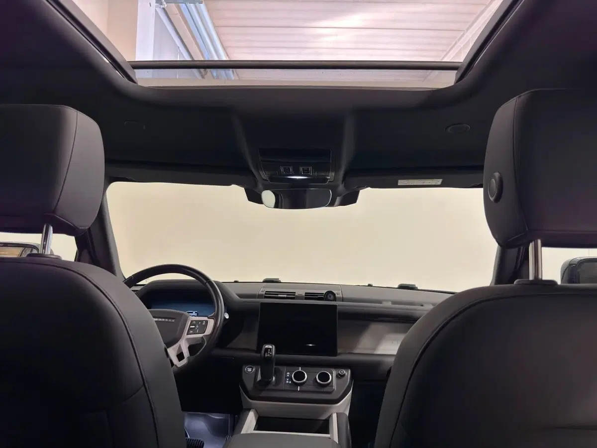 Land Rover Defender usata a Novara (18)