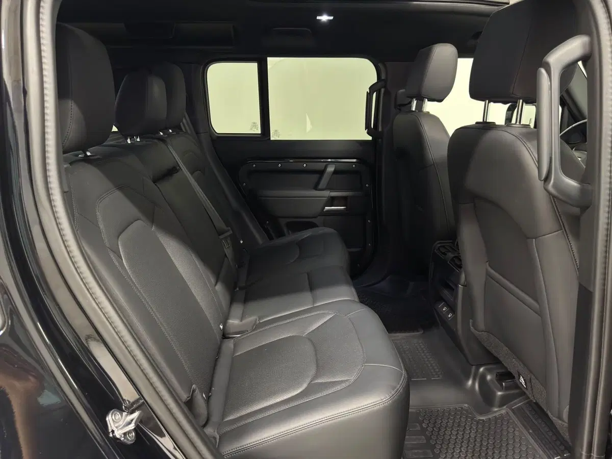 Land Rover Defender usata a Novara (5)