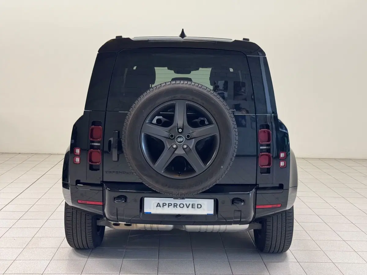 Land Rover Defender usata a Novara (7)