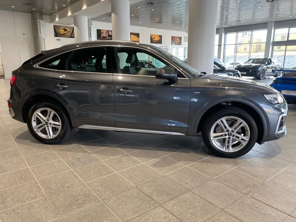 Audi Q4 Sportback usata a Firenze (5)