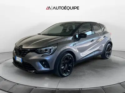 Renault Captur Plug-in Hybrid E-Tech 160 CV Rive Gauche del 2023 usata a Marino