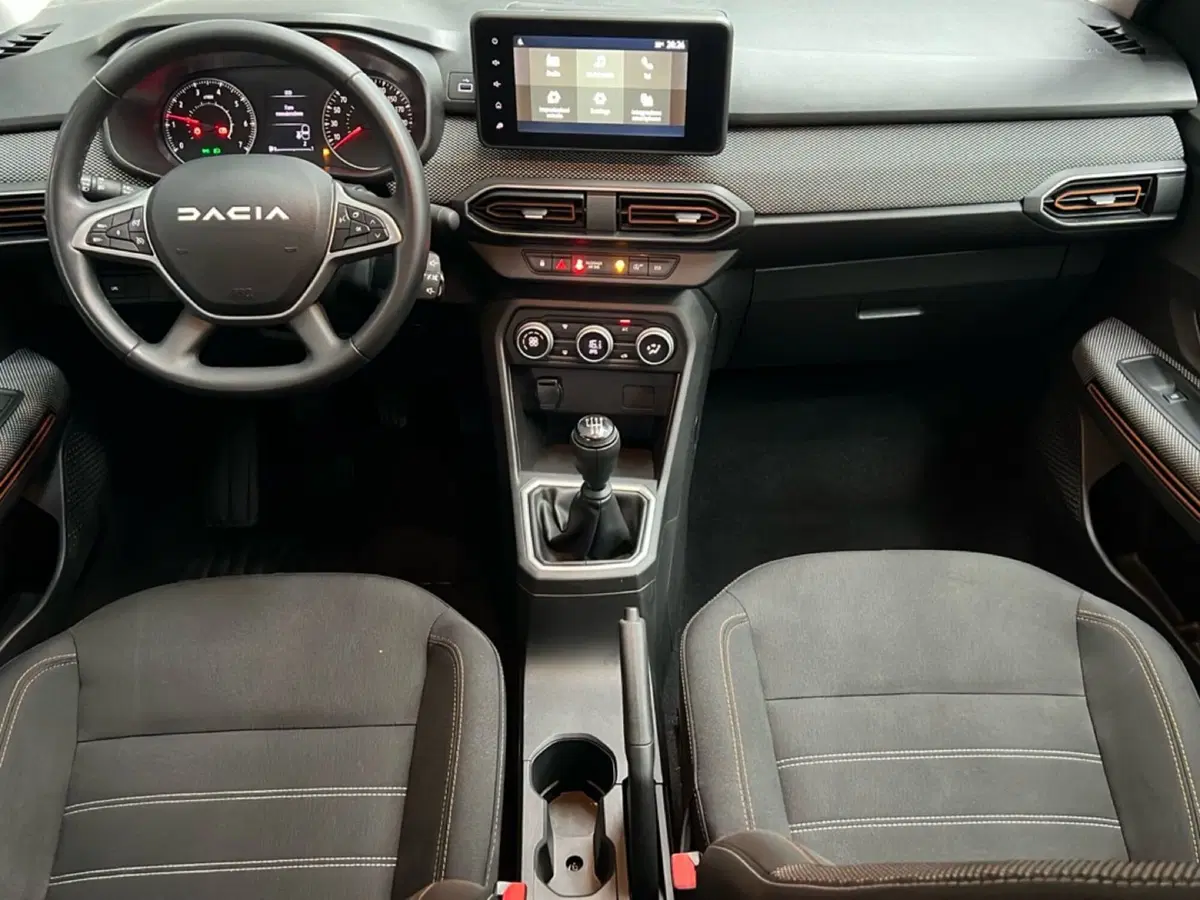 Dacia Sandero usata a Roma (11)