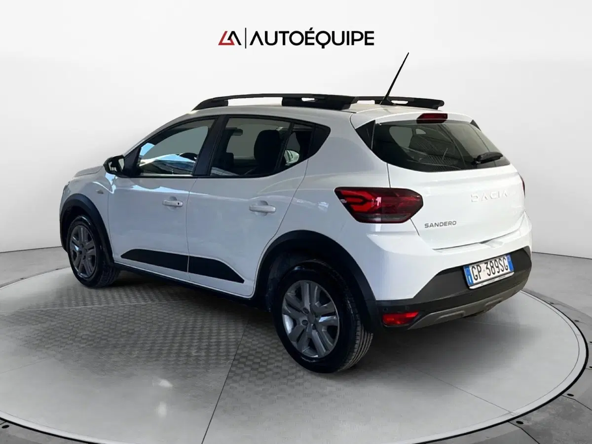 Dacia Sandero usata a Roma (3)