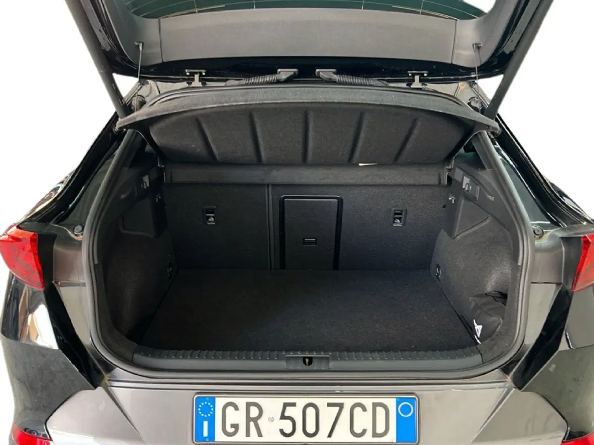 Cupra Formentor usata a Roma (10)