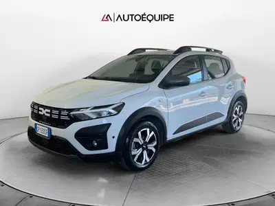Dacia Sandero Stepway 1.0 TCe 100 CV ECO-G Comfort del 2023 usata a Roma