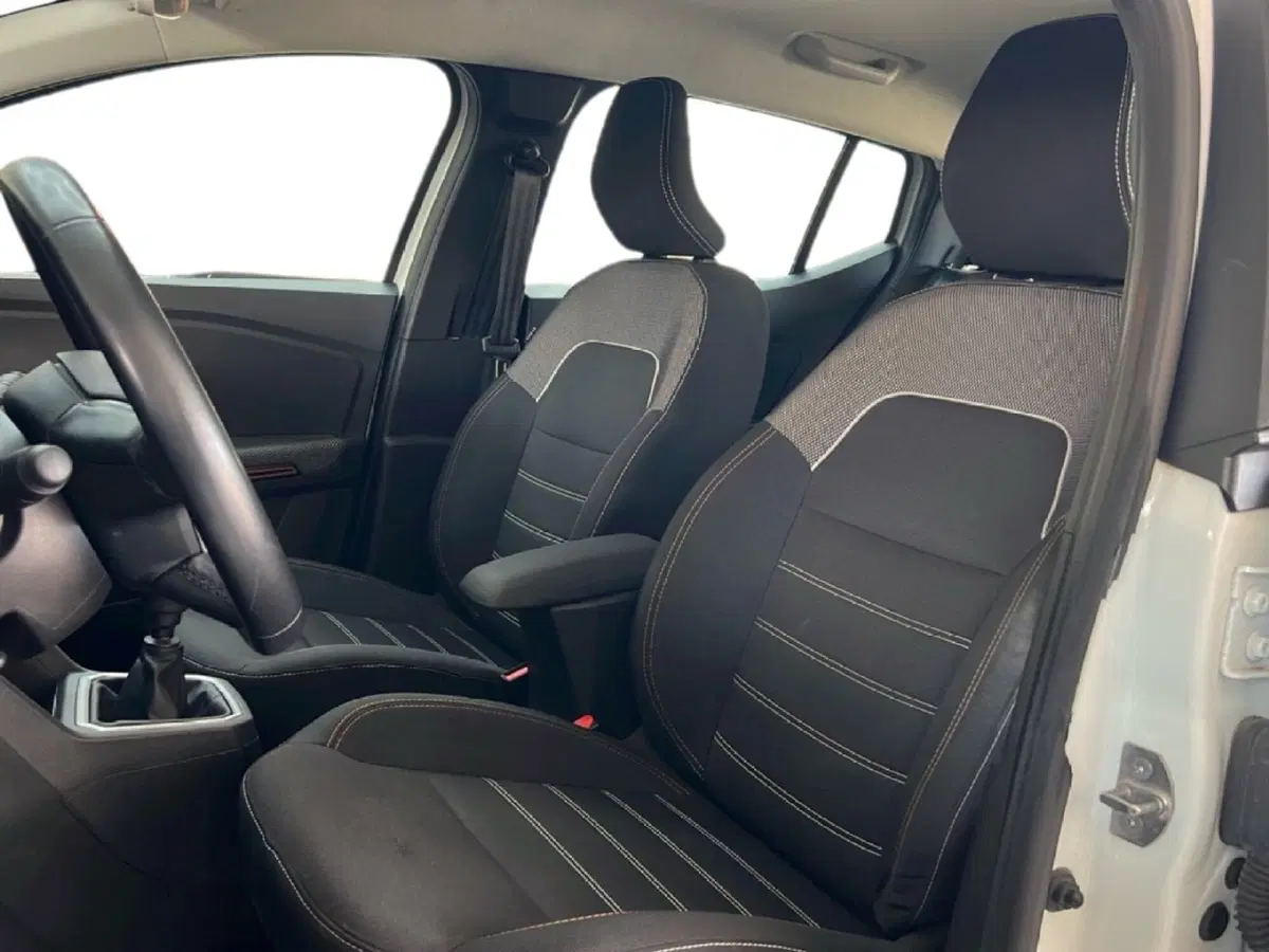 Dacia Sandero usata a Roma (12)