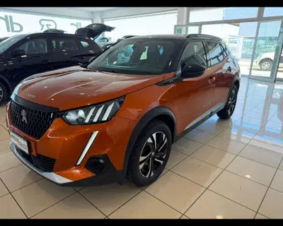 Peugeot 2008 1.2 puretech GT s&amp;s 130cv eat8 del 2021 usata a Casale Monferrato