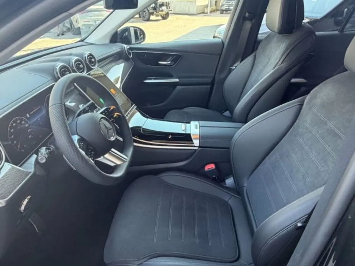 Mercedes-Benz GLC nuova a Potenza (11)