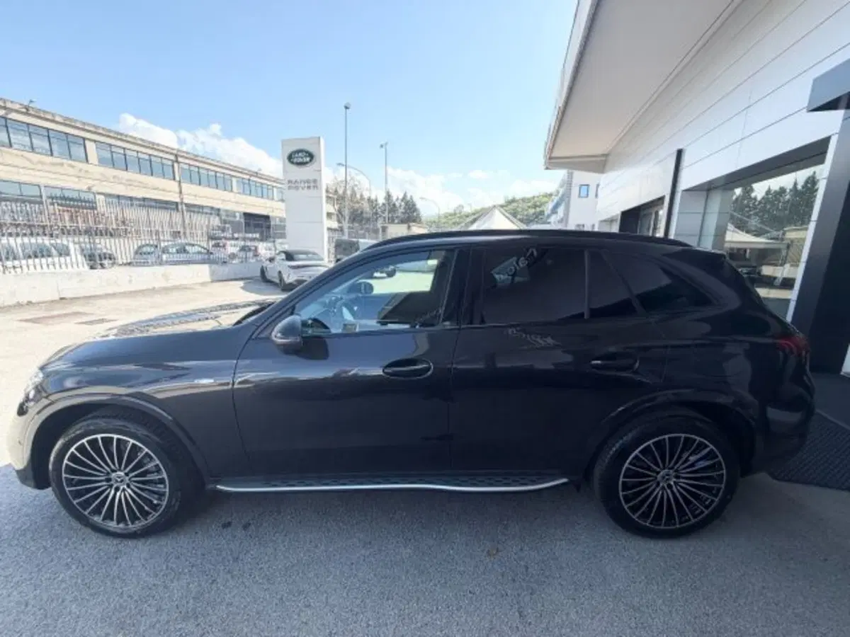 Mercedes-Benz GLC nuova a Potenza (3)