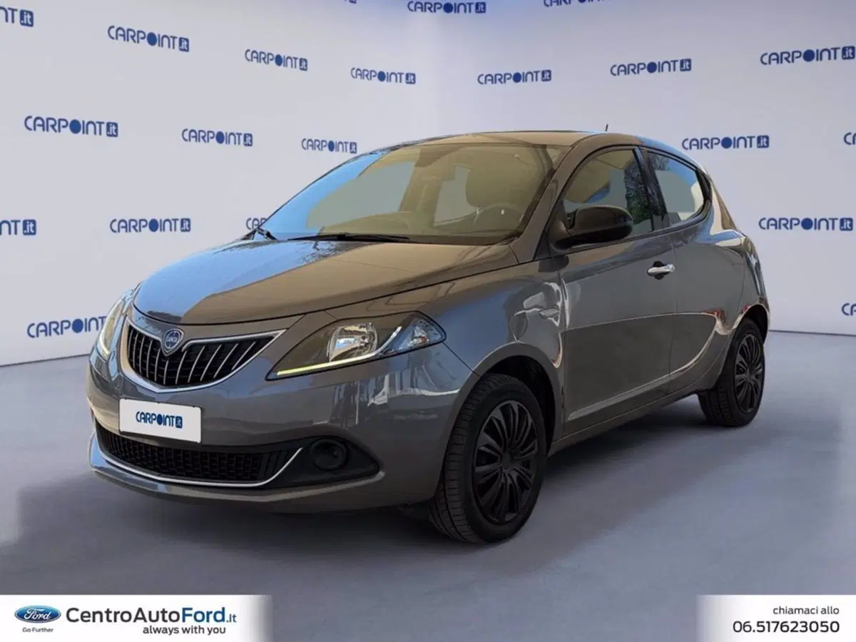 Lancia Ypsilon usata a Roma