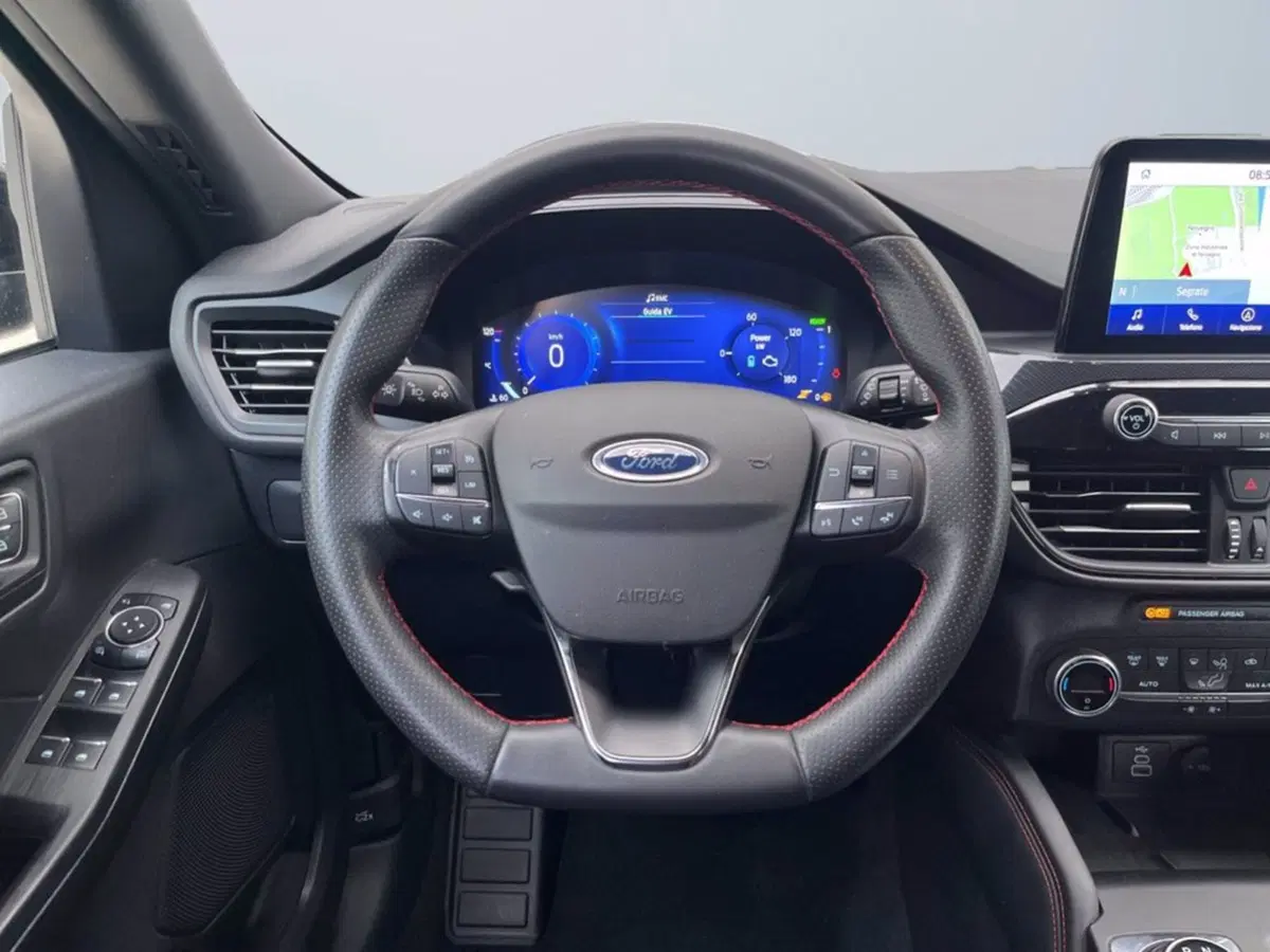 Ford Kuga usata a Milano (13)