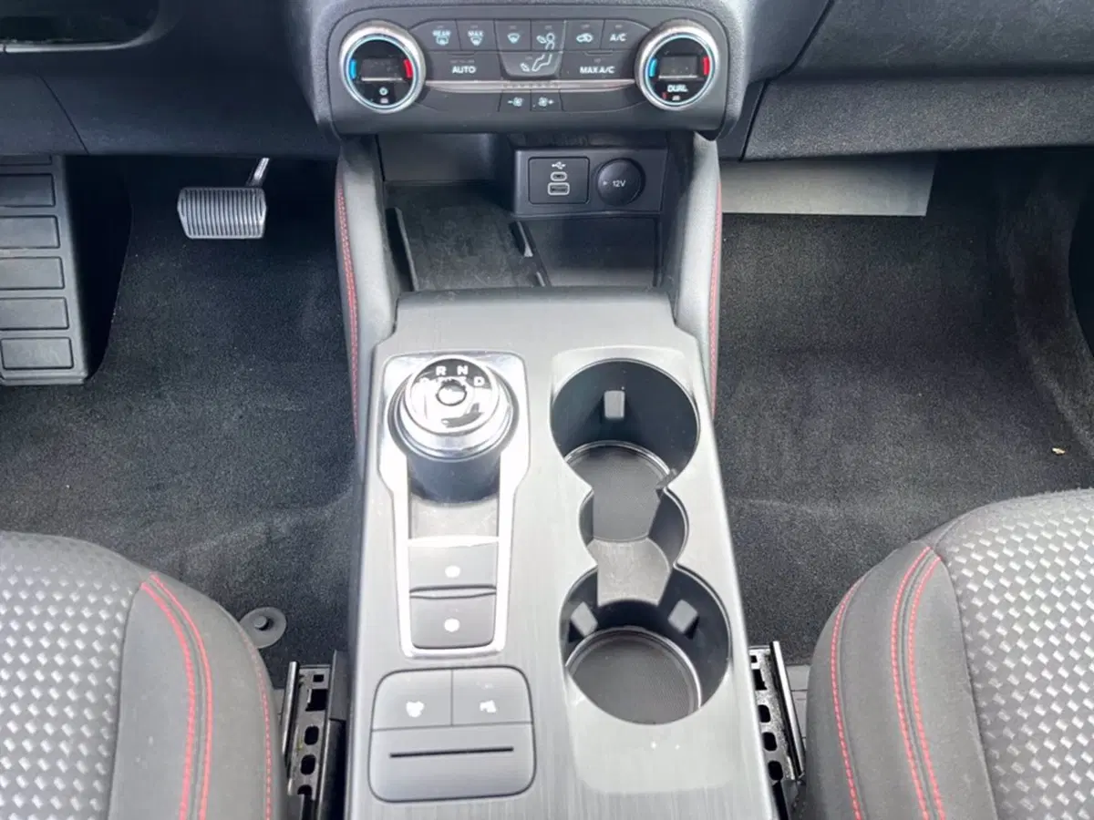 Ford Kuga usata a Milano (16)