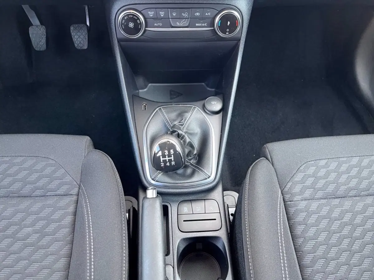 Ford Fiesta usata a Milano (16)