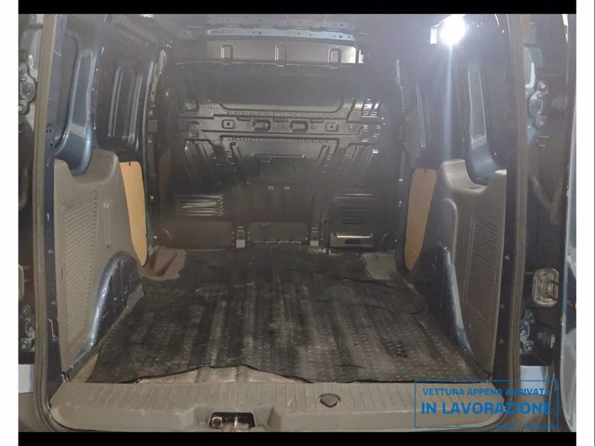 Ford Transit Connect Furgone usata a Catania (11)