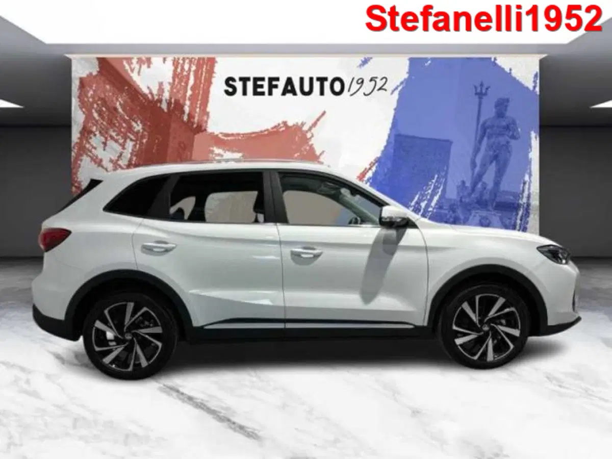 Mg ZS EV nuova a Bologna (2)