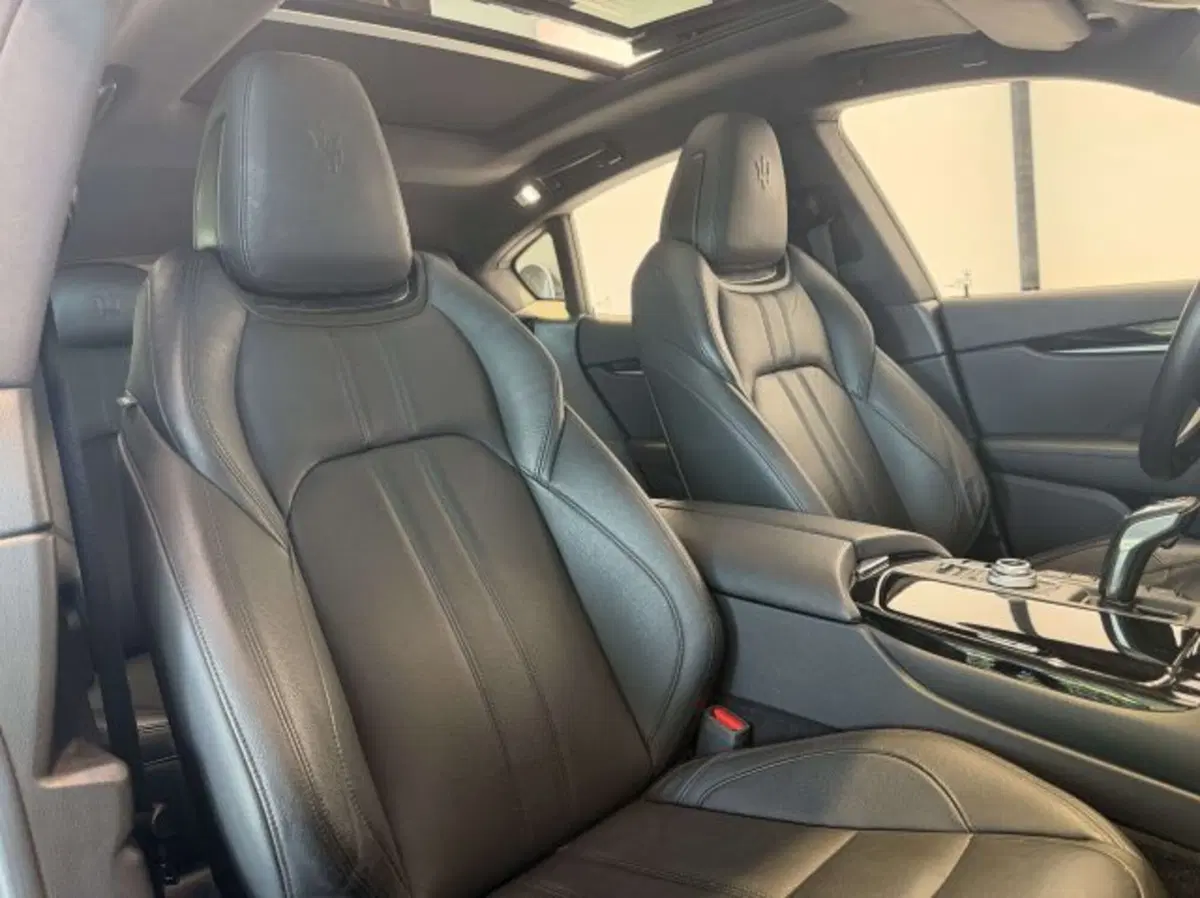 Maserati Levante usata a Torino (11)