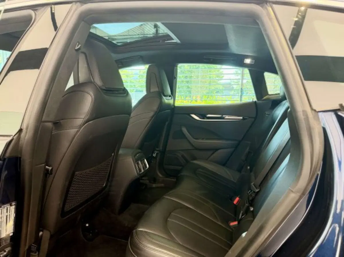 Maserati Levante usata a Torino (9)
