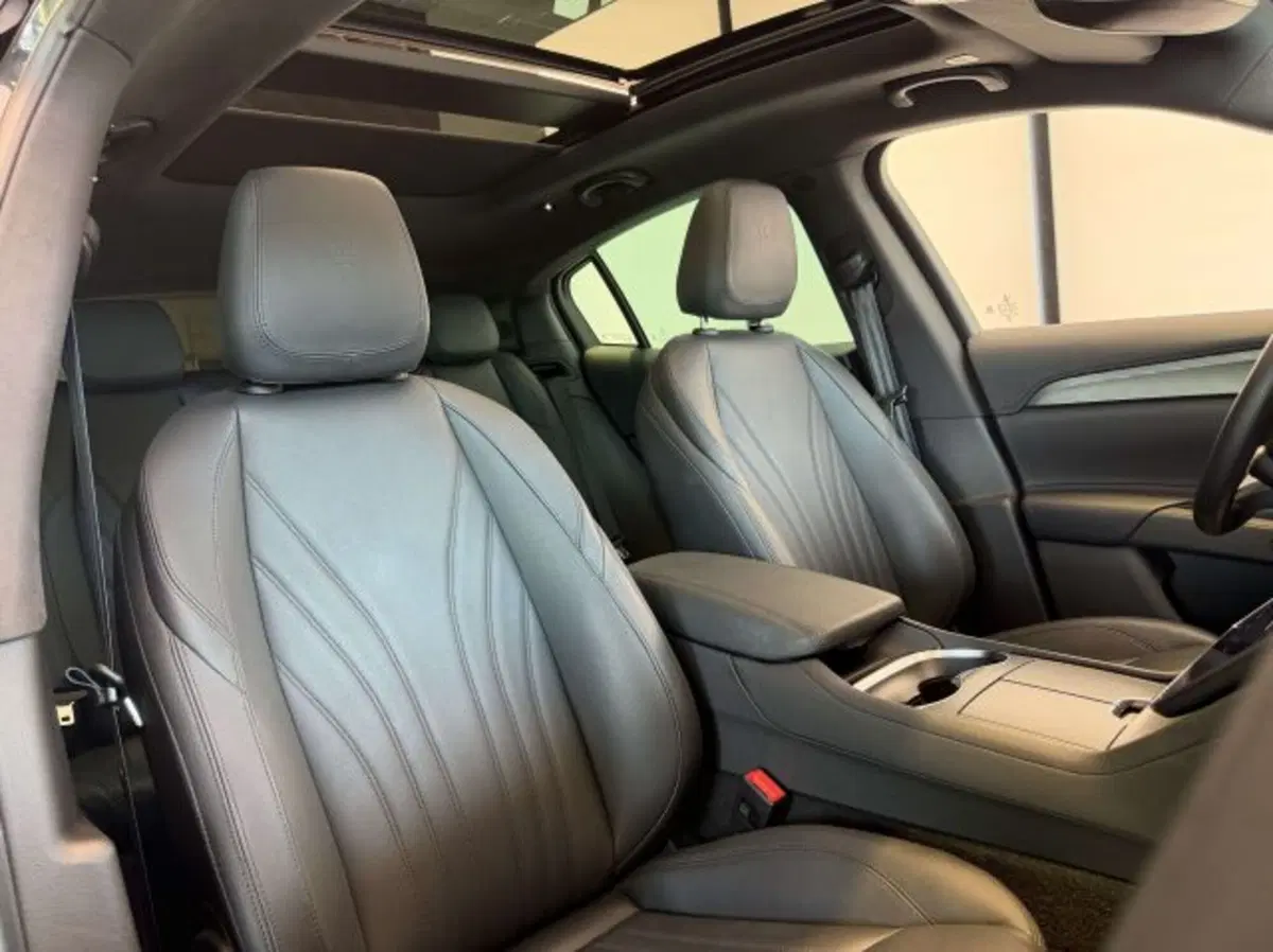 Maserati Grecale usata a Torino (12)