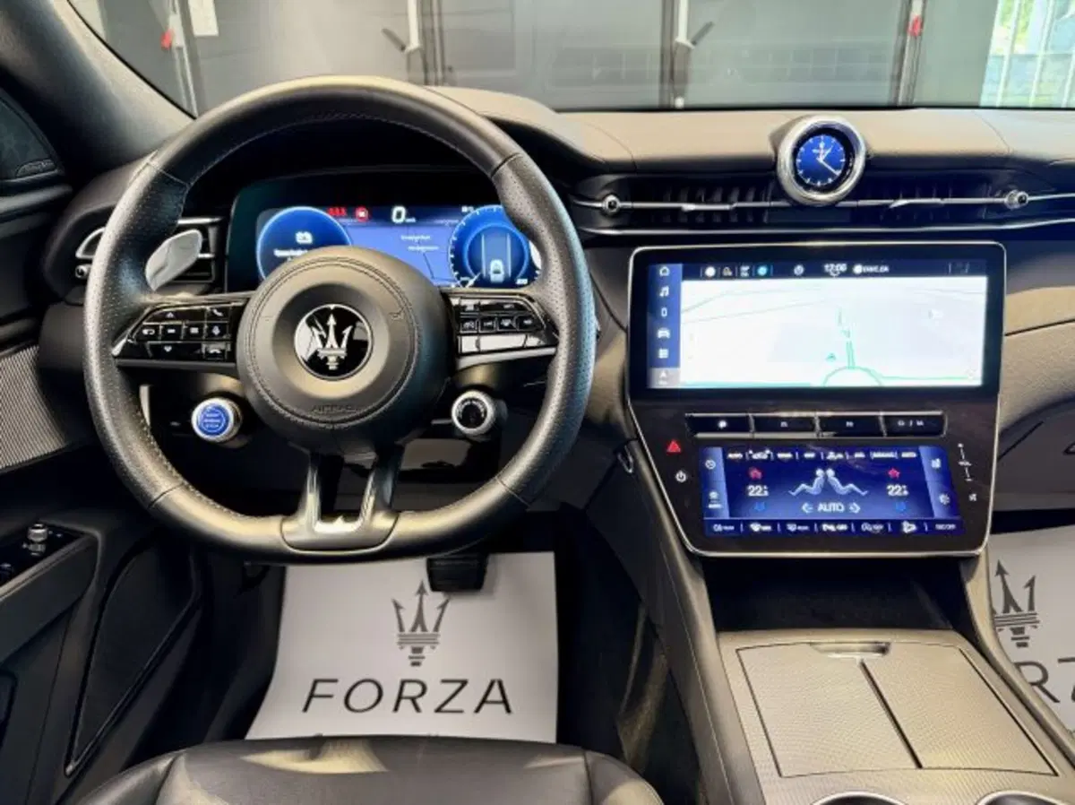 Maserati Grecale usata a Torino (14)