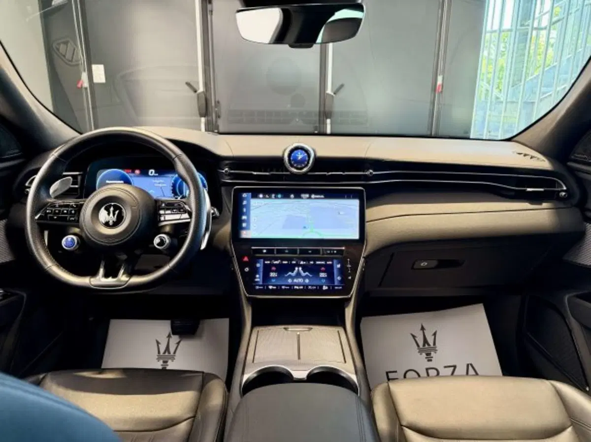 Maserati Grecale usata a Torino (15)