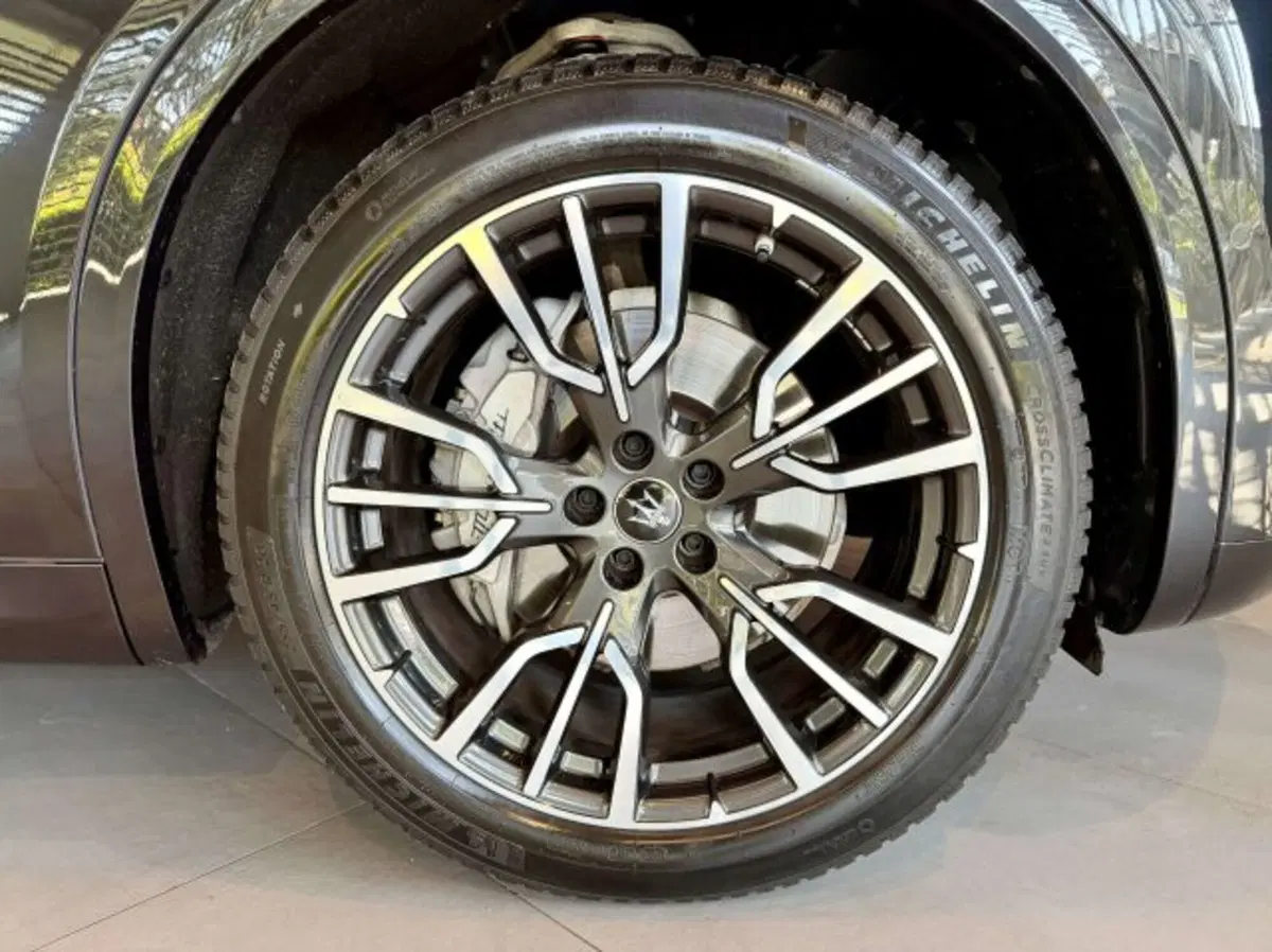 Maserati Grecale usata a Torino (4)