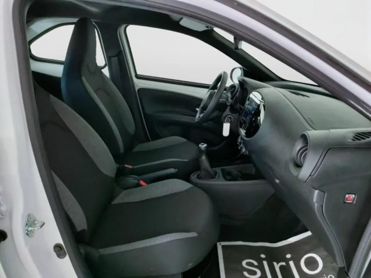Toyota Aygo X usata a Teramo (13)