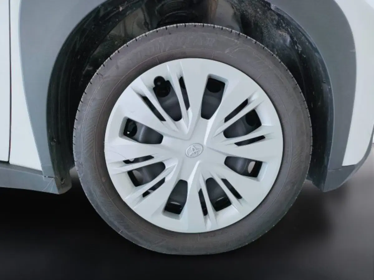 Toyota Aygo X usata a Teramo (9)