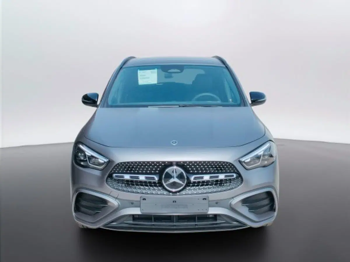 Mercedes-Benz GLA SUV nuova a Teramo (2)