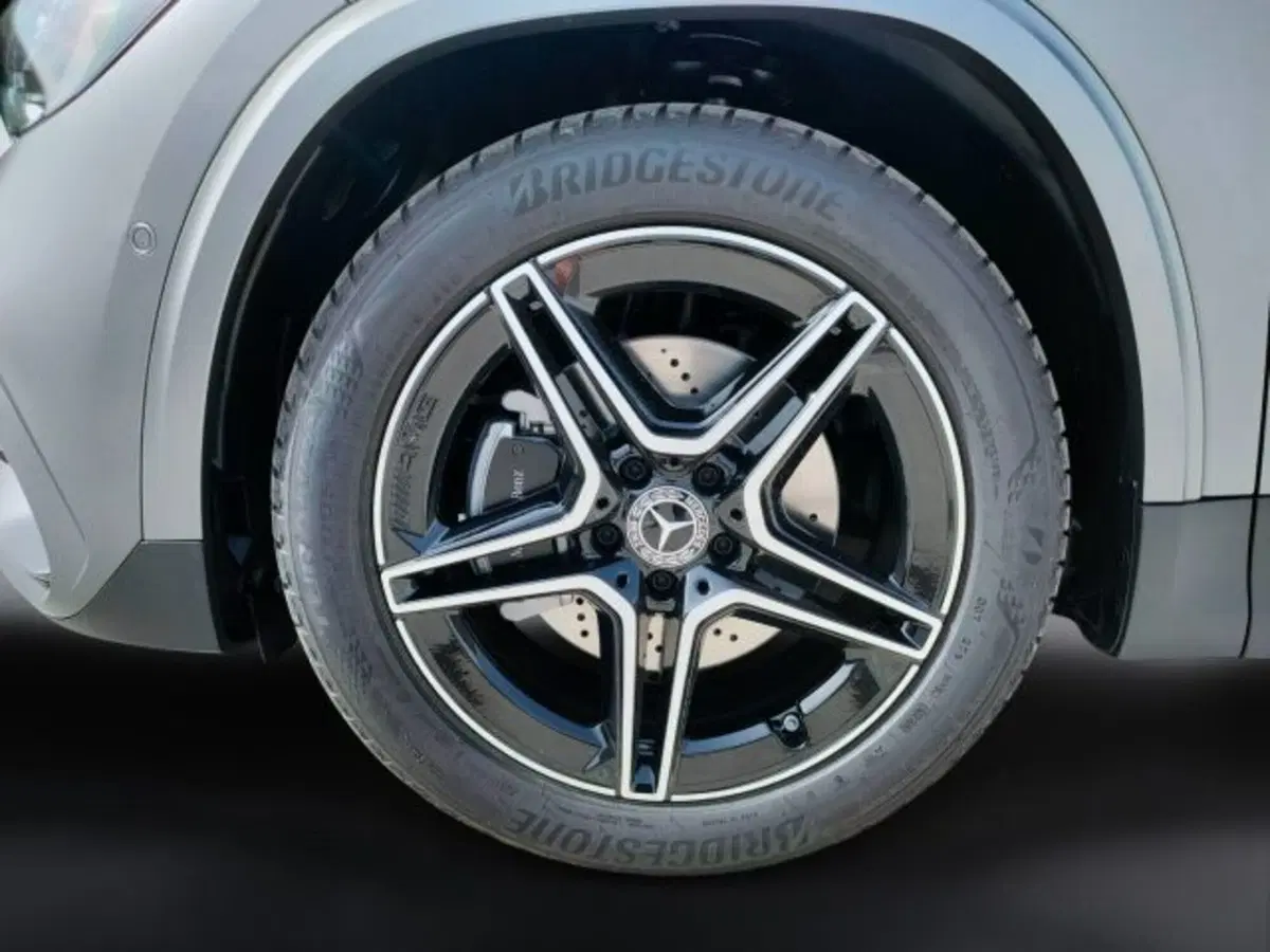 Mercedes-Benz GLA SUV nuova a Teramo (4)