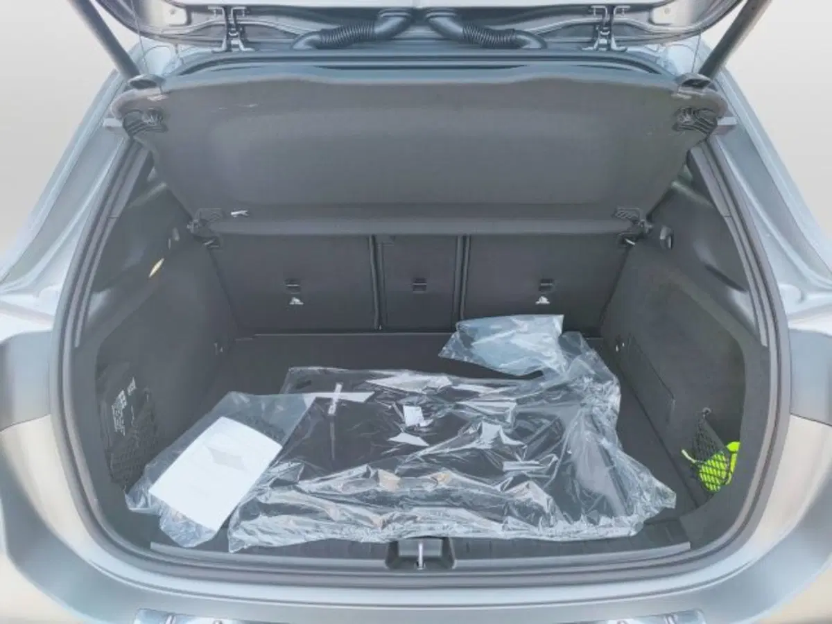 Mercedes-Benz GLA SUV nuova a Teramo (6)