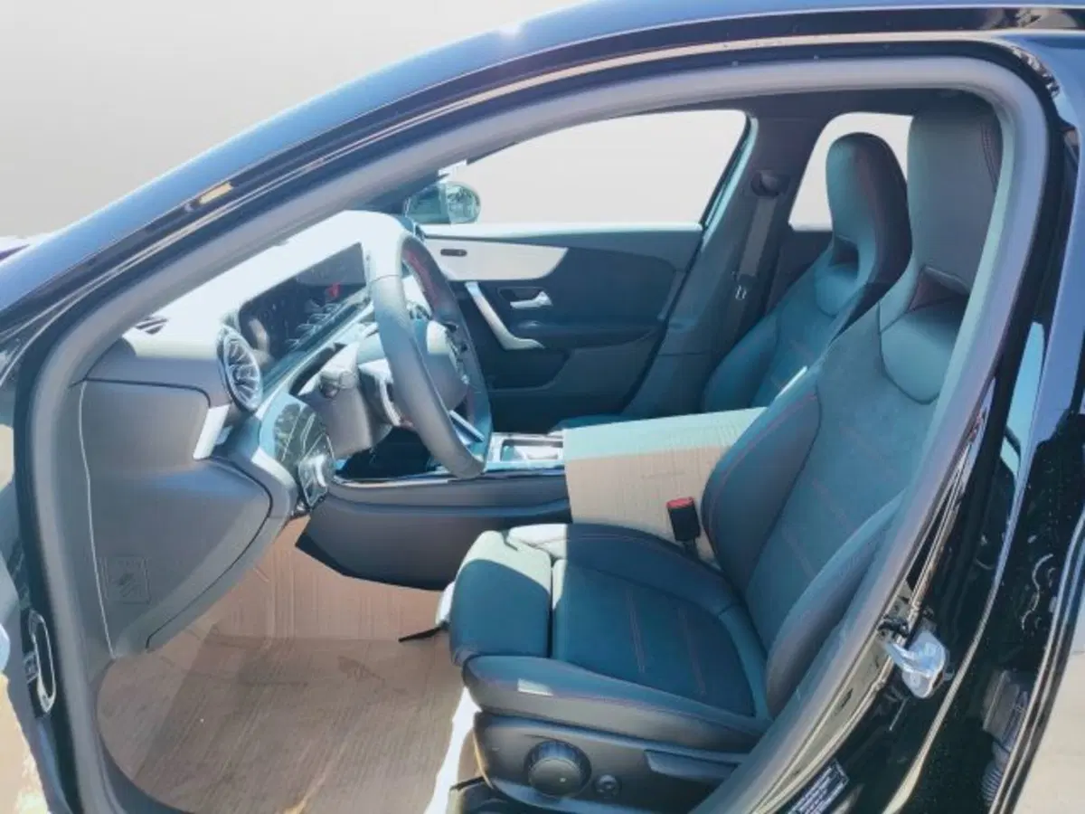 Mercedes-Benz Classe A nuova a Teramo (8)
