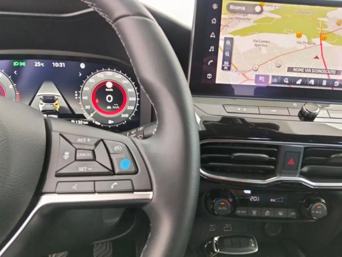 Nissan Juke usata a Como (11)
