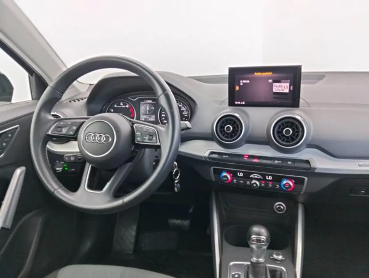 Audi Q2 usata a Como (10)
