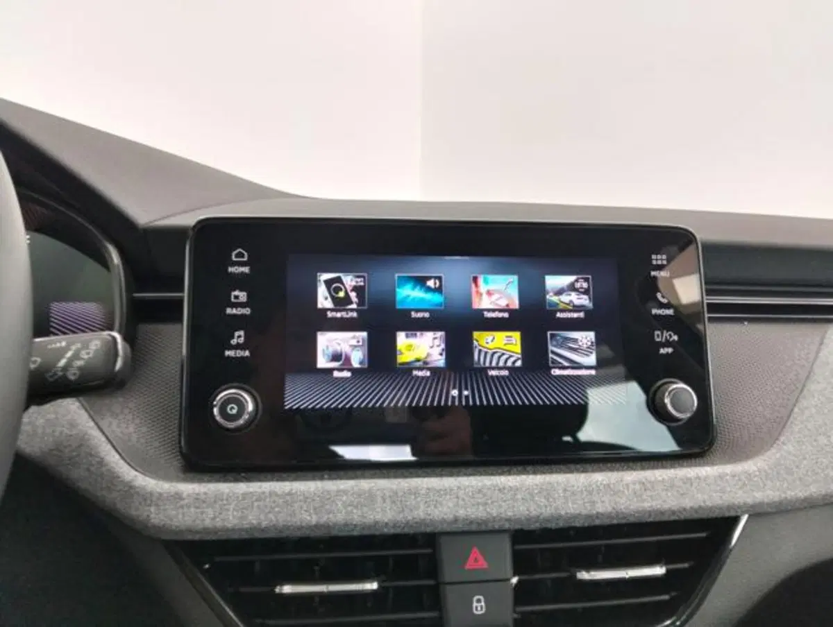 Skoda Kamiq usata a Como (15)