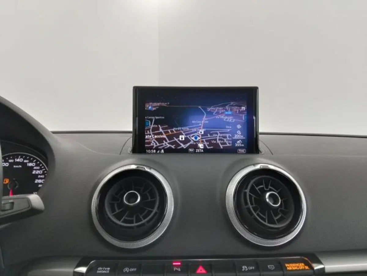 Audi A3 Sportback usata a Como (13)