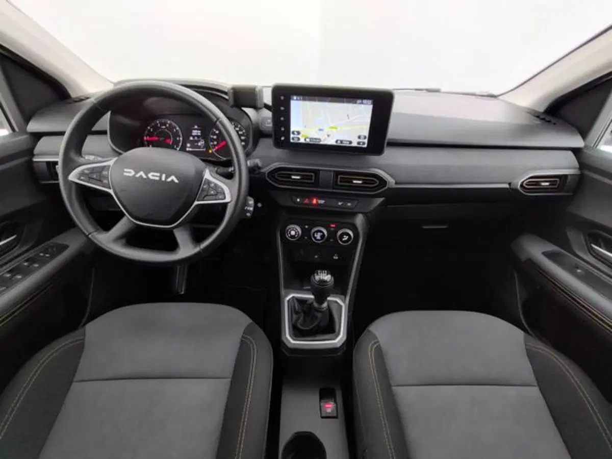 Dacia Jogger usata a Como (4)
