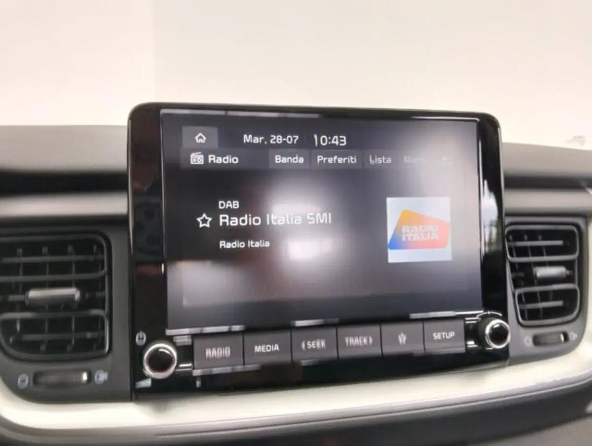 Kia Stonic usata a Como (13)